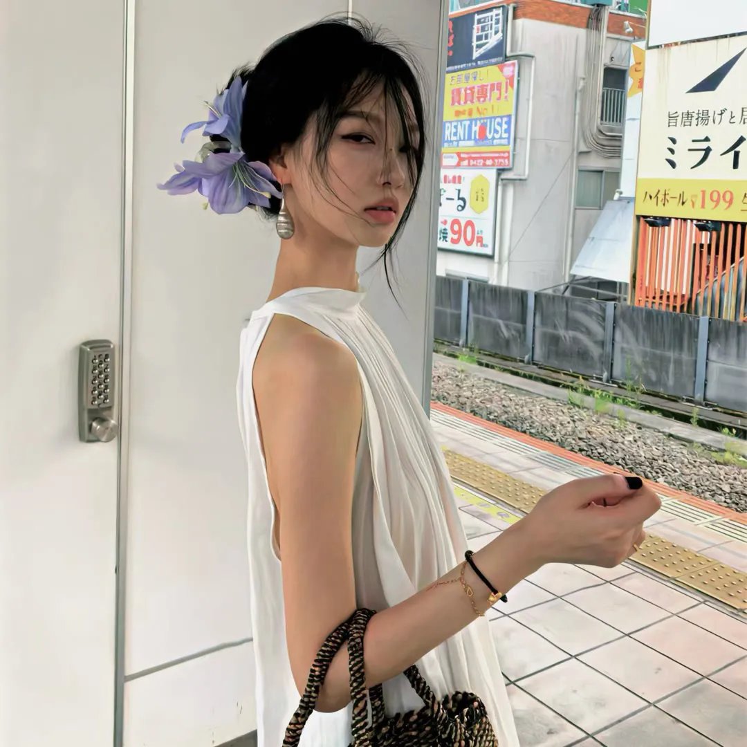 分家住破屋,不,我银子都花不完